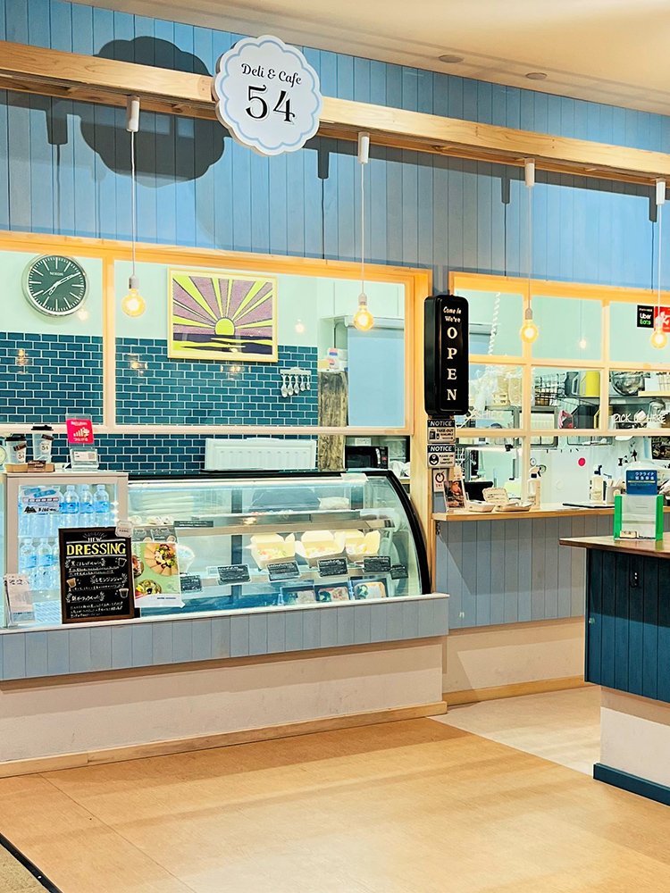 株式会社54｜スケートボードなど販売の他スクールや飲食店など展開